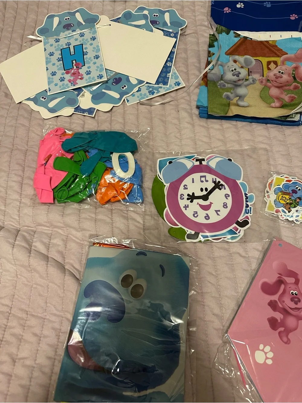 Blue’s Clues birthday party decorations